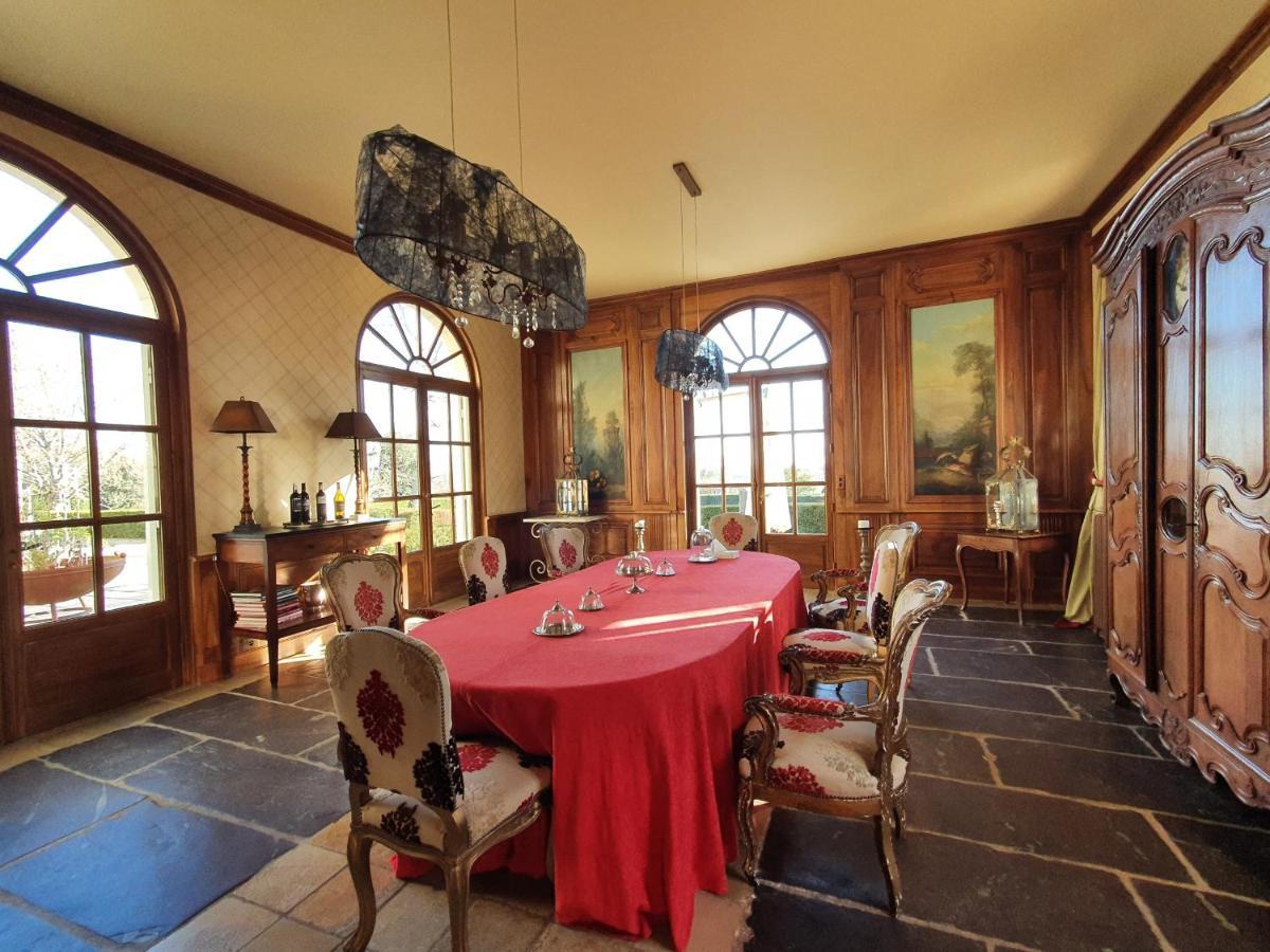 Lussac  Chateau De Lussac المظهر الخارجي الصورة