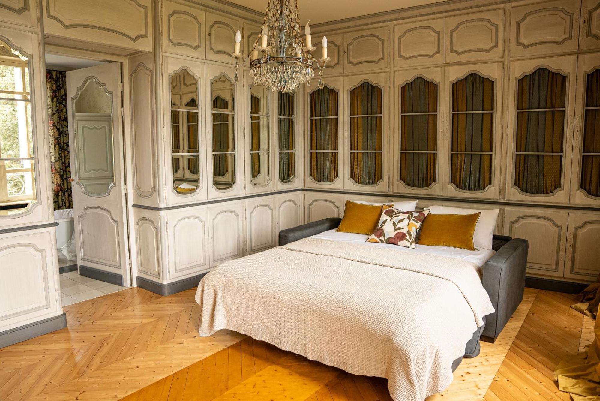 Lussac  Chateau De Lussac الغرفة الصورة